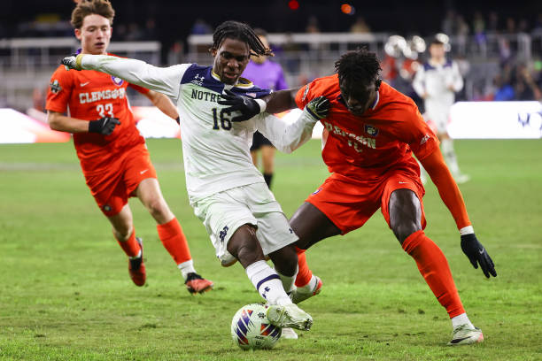 不断升高 不断升高